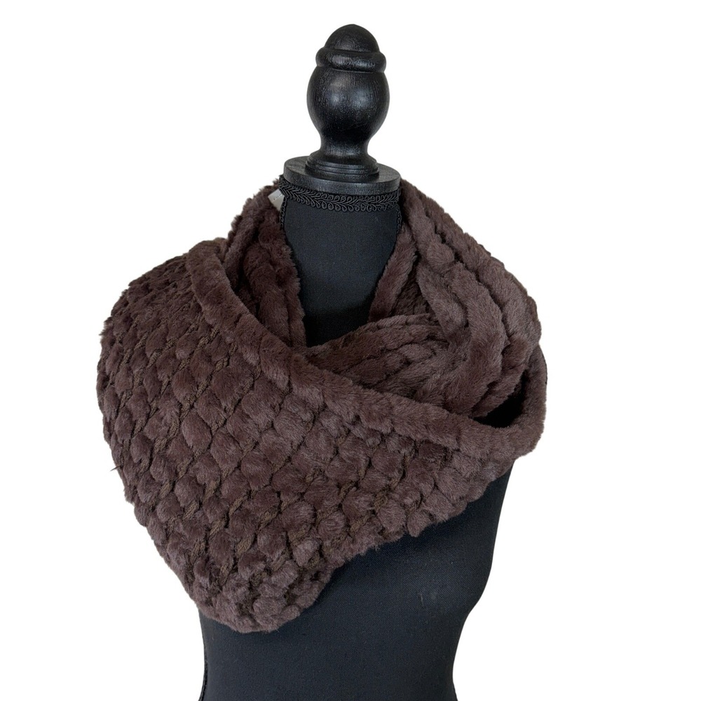 Calvin Klein Faux Fur Infinity Loop Scarf Brown Ribbed Plush NWT One Size
